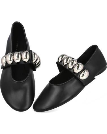 SABRINAS CORINA M5620 COM ADORNOS METÁLICOS PRETOS NEGRO