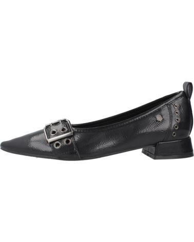 CARMELA 162709C - SABRINAS PRETAS DE BICO FINO COM FIVELA NEGRO
