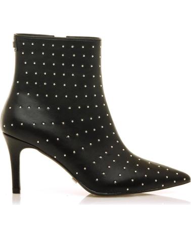 BOTINES MARIA MARE 63636 NEGROS CON TACHUELAS Y TACÓN FINO NEGRO