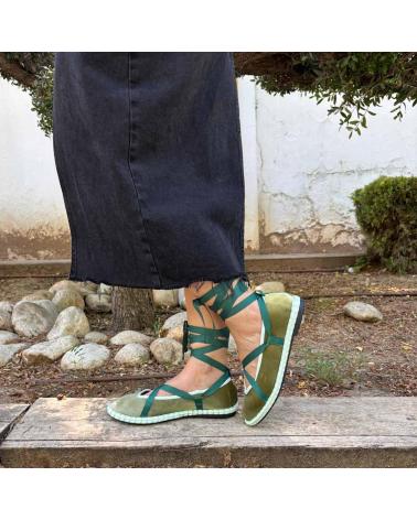 L&R SHOES CD-5 VELVET BALLERINAS WITH GREEN RIBBONS VERDE