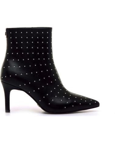 BOTINES MARIA MARE 63636 NEGROS CON TACHUELAS Y TACÓN FINO NEGRO