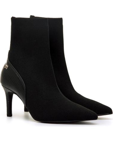 BOTINES MARIA MARE 63640 NEGROS DE TEJIDO ELÁSTICO CON TACÓN FINO NEGRO