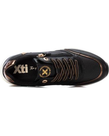 XTI 144183 ZAPATILLAS URBANAS NEGRAS CON DETALLES DORADOS NEGRO