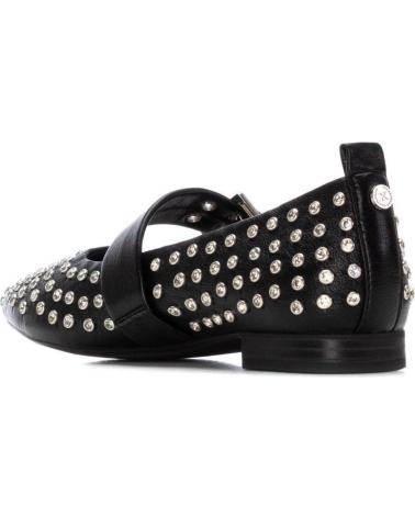 MOCASSINS XTI 144264 PRETOS COM TACHAS E FIVELA NEGRO