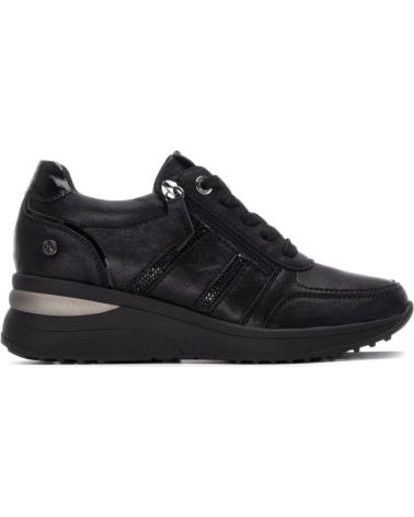 XTI 144407 SCHWARZE SNEAKER MIT ZIERREISSVERSCHLUSS UND METALLIC-DETAIL NEGRO