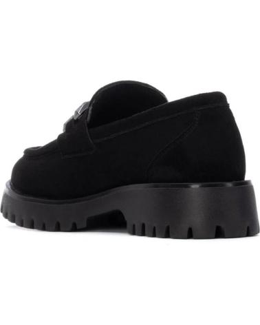 MOCASSINS XTI 144459 PRETOS COM SOLA TRATORADA NEGRO