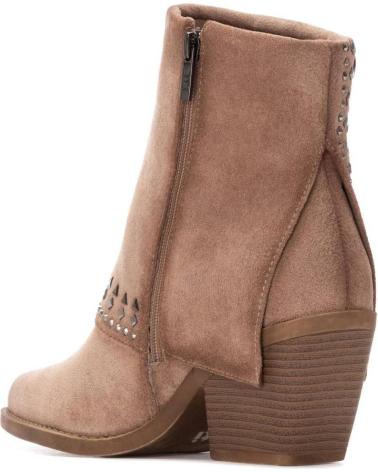 BOTA DE TORNOZELO XTI 144464 BEGE COM TACHAS BEIGE