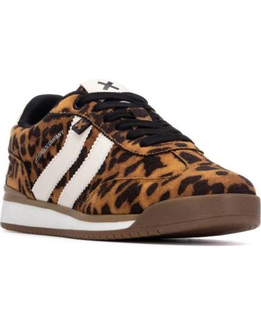 ZAPATILLAS XTI 144588 CON ESTAMPADO LEOPARDO Y DETALLES BLANCOS LEOPARDO