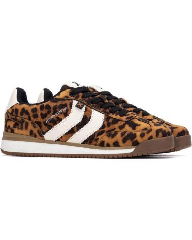 ZAPATILLAS XTI 144588 CON ESTAMPADO LEOPARDO Y DETALLES BLANCOS LEOPARDO