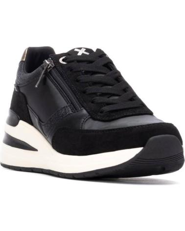 ZAPATILLAS CASUAL XTI 144628 COLOR NEGRO NEGRO