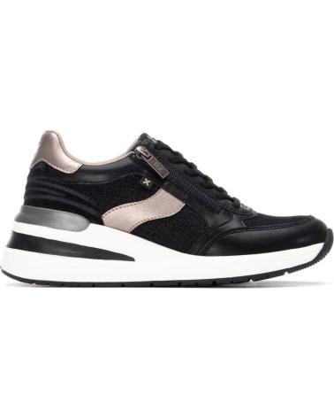 XTI 144629 BLACK SNEAKERS WITH METALLIC DETAILS NEGRO