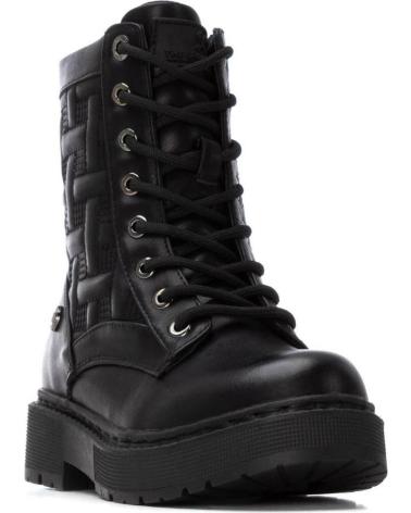 BOTINS XTI 151337 PRETOS COM ATACADORES E SOLA TRACK NEGRO