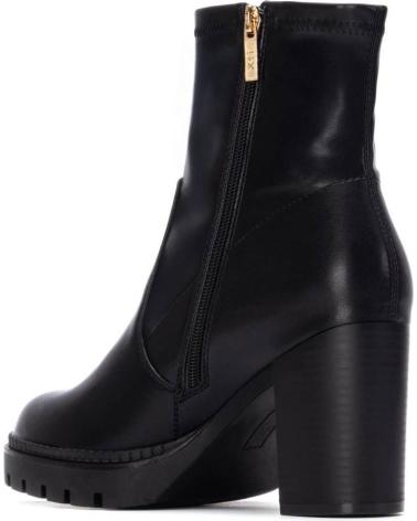 BOTIM XTI 144525 PRETO COM PLATAFORMA E SALTO BLOCO NEGRO