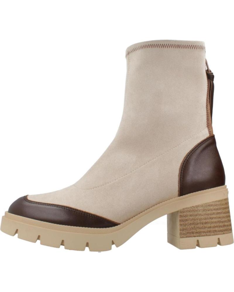 BOTAS HISPANITAS HI243681 BEIGE MILK CON SUELA TRACK MILK