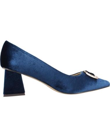 ESCARPINS EN VELOURS MENBUR MODÈLE 257090W05M BLEU MARINE AVEC BOUCLE NAVY