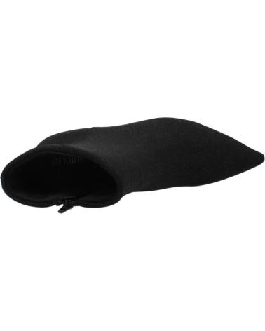 BOTTINES MENBUR MODÈLE 258210A01M NOIRES À TALON KITTEN ET BOUT POINTU BLACK