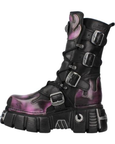 BOTAS NEW ROCK M591 C1 NEGRAS CON LLAMAS VIOLETAS Y PLATAFORMA GÓTICA NEGRVIO