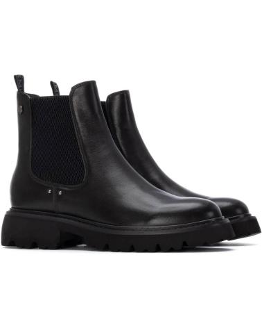 BOTÍN CHELSEA CARMELA 162546 NEGRO CON SUELA TRACK NEGRO