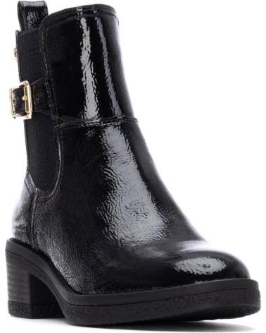 BOTA CHELSEA DE PIEL CARMELA 162579 NEGRO CON HEBILLA DECORATIVA NEGRO