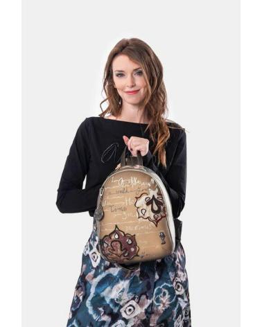 MOCHILA ANEKKE 41715-293 TAUPE COM COMPARTIMENTO PRINCIPAL E DESIGN INSPIRADOR TAUPE