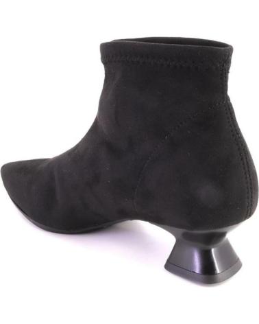 DANIELA VEGA 2477 BLACK ANKLE BOOTS NEGRO