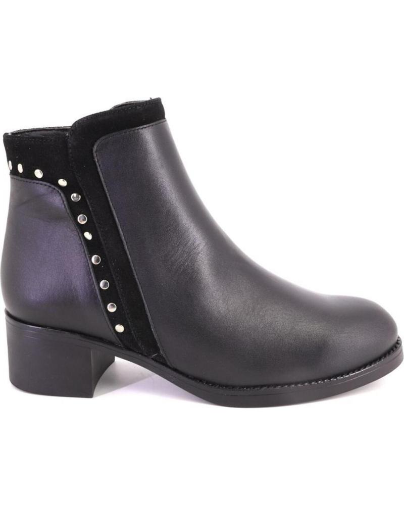 BOTINES DE PIEL NEGRA DESIREÉ KRIM3 CON TACHUELAS NEGRO