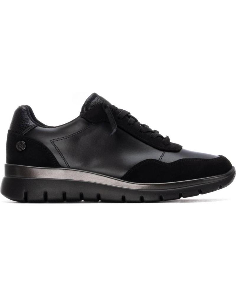 TÊNIS CASUAL XTI 144652 PRETOS COM DETALHES DE TEXTURA NEGRO