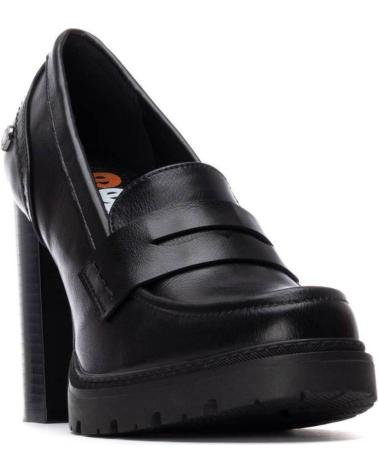 REFRESH 172927 BLACK HEELED LOAFER WITH PLATFORM AND TRACK SOLE NEGRO