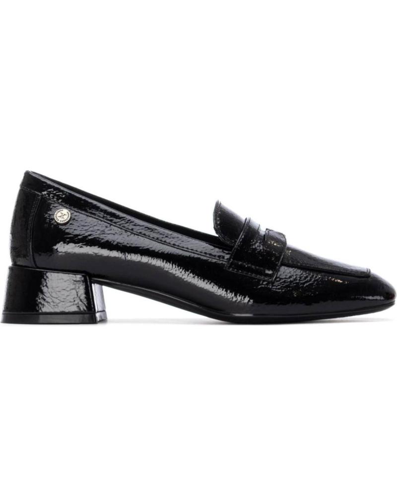 XTI 144243 BLACK PATENT LEATHER LOAFERS WITH BLOCK HEEL NEGRO