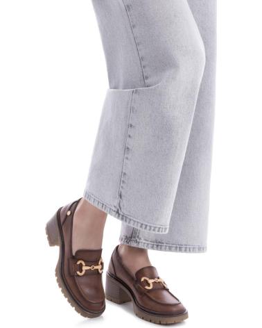 XTI 144274 MOCASSIM CAMEL COM SALTO E DETALHE DE CORRENTE CAMEL