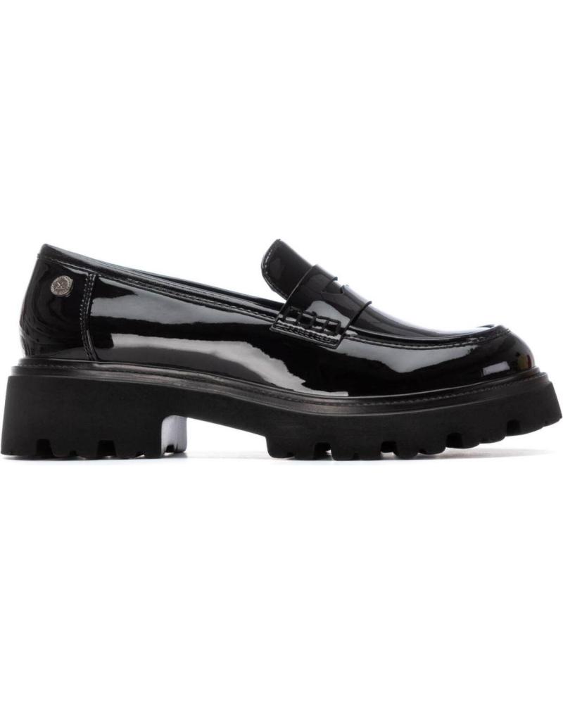 MOCASSINS XTI 144426 PRETO VERNIZ COM SOLA TRATORADA NEGRO