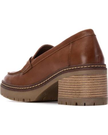 MOCASSINS XTI 144457 CAMEL COM SALTO BLOCO E PLATAFORMA CAMEL
