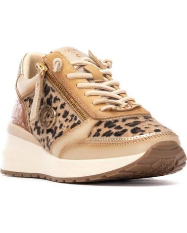 ZAPATILLAS CARMELA 162653 BEIGE CON ANIMAL PRINT Y CREMALLERA LATERAL BEIGE
