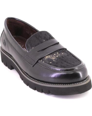 TREINTAS 4427: MOCASSINI IN PELLE NERA CON SUOLA CARRARMATO NEGRO