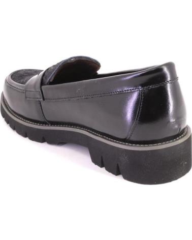TREINTAS 4427: MOCASSINI IN PELLE NERA CON SUOLA CARRARMATO NEGRO