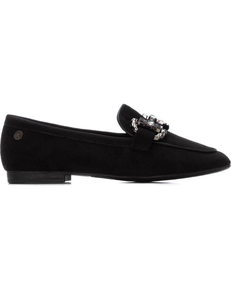 XTI 144250 BLACK LOAFERS WITH METALLIC DETAIL NEGRO