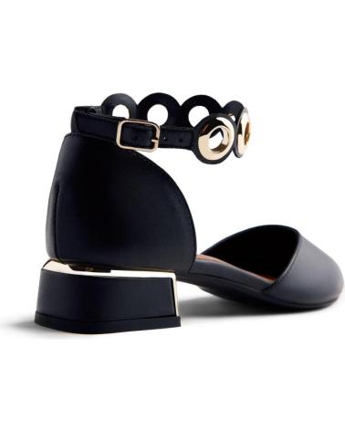 GIOSEPPO ZAPATOS CASUAL 76012 NEGRO CON CORREA DE ANILLOS METÁLICOS NEGRO