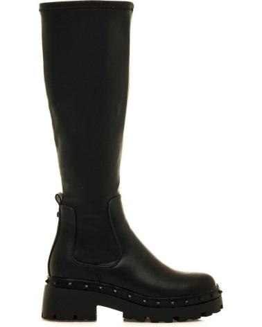 BOTA MTNG 54607 NEGRA CON SUELA TRACK NEGRO