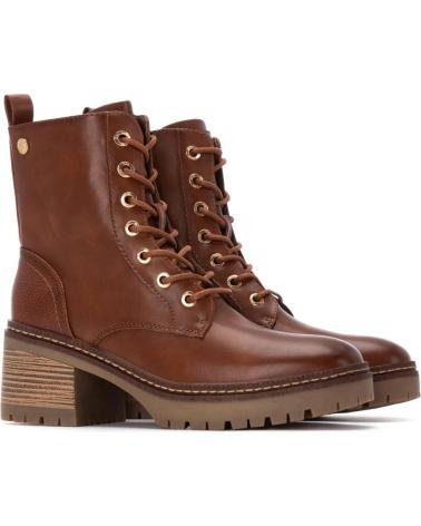 BOTA XTI 144454 CAMEL COM ATACADORES E SOLA TRATORADA CAMEL