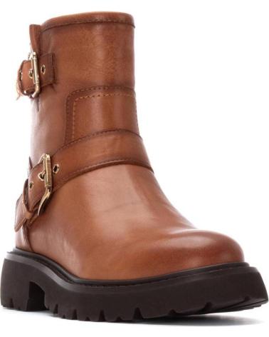 BOTA CARMELA 162591 CAMEL EM COURO COM FIVELAS CAMEL