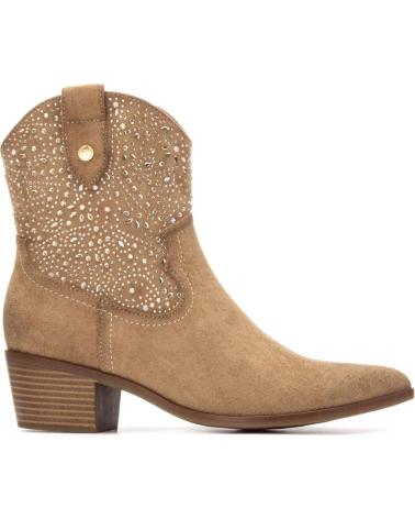 BOTÍN COWBOY XTI 144309 BEIGE CON DETALLES PERFORADOS BEIGE