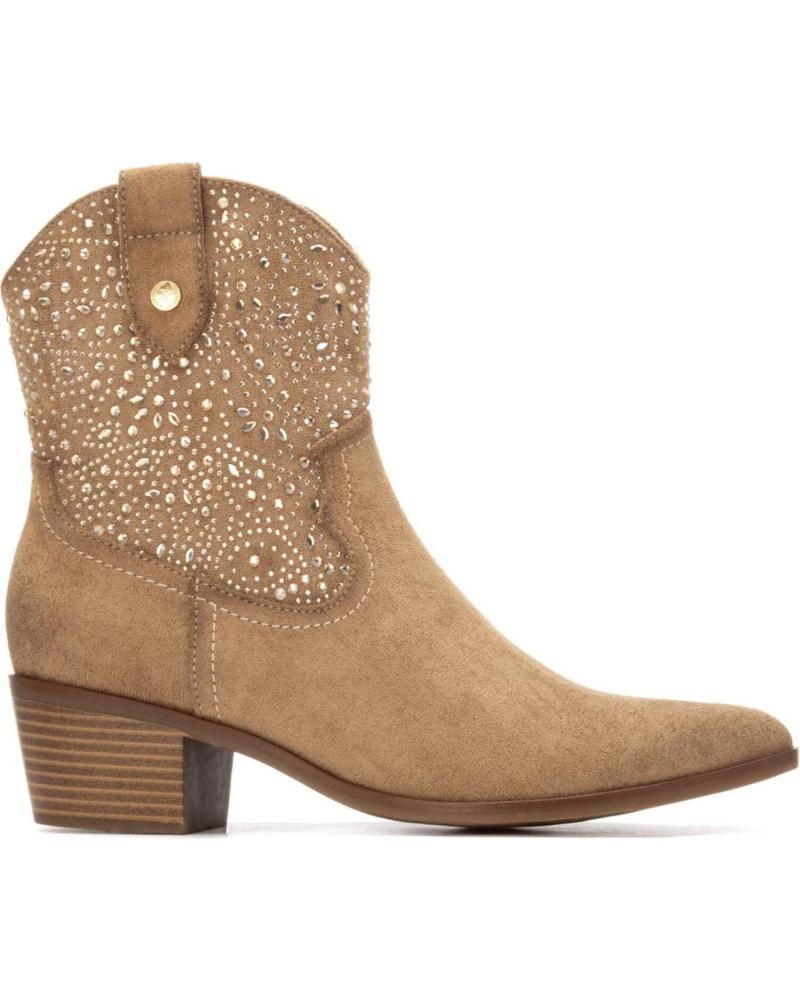 BOTÍN COWBOY XTI 144309 BEIGE CON DETALLES PERFORADOS BEIGE