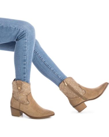 BOTÍN COWBOY XTI 144309 BEIGE CON DETALLES PERFORADOS BEIGE