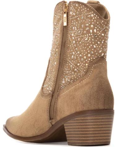 BOTÍN COWBOY XTI 144309 BEIGE CON DETALLES PERFORADOS BEIGE