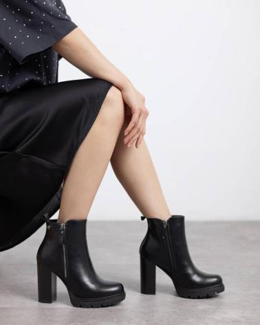 STIVALETTI CON TACCO REFRESH MODELLO 172923 NERO CON PLATEAU NEGRO