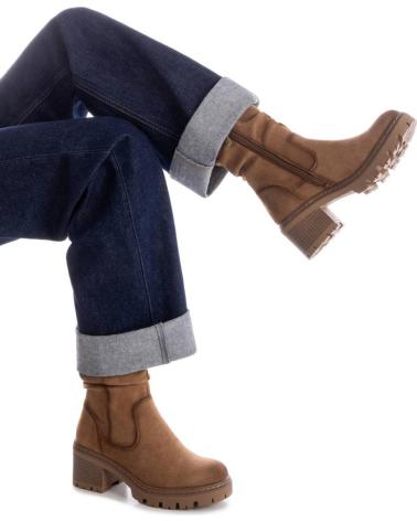 BOTAS REFRESH 173021 TAUPE COM SOLA TRATORADA E DETALHE FRANZIDO TAUPE