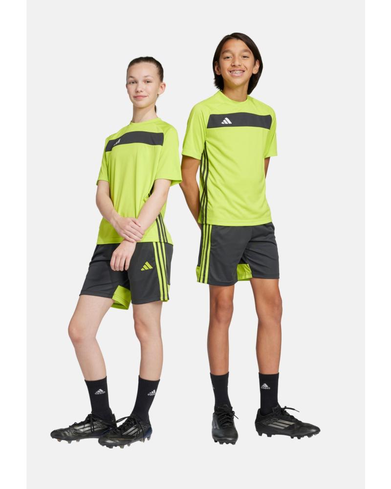 ADIDAS MODELO TIRO ES JSY Y PARA JUNIO VERDE