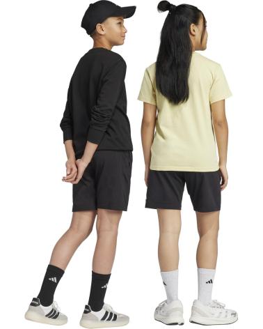 ADIDAS PANTALON CORTO EN COLOR NEGRO