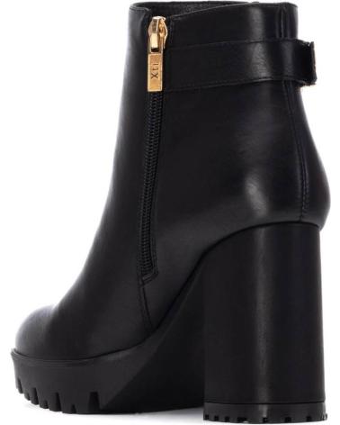 BOTIM DE SALTO XTI 140583 PRETO COM FECHO E FIVELA NEGRO