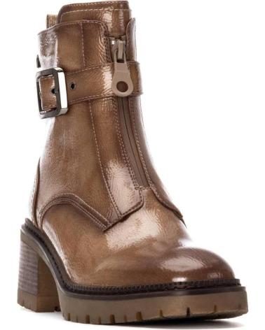 BOTA CANO CURTO XTI 144276 BEGE COM FIVELAS E SOLA TRATORADA BEIGE